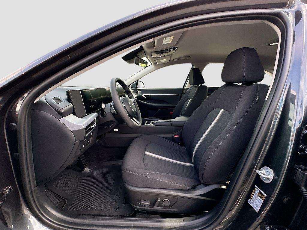 new 2025 Hyundai Sonata car, priced at $29,998