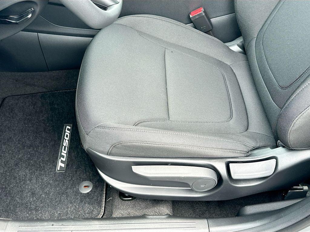 new 2025 Hyundai Tucson car, priced at $30,885