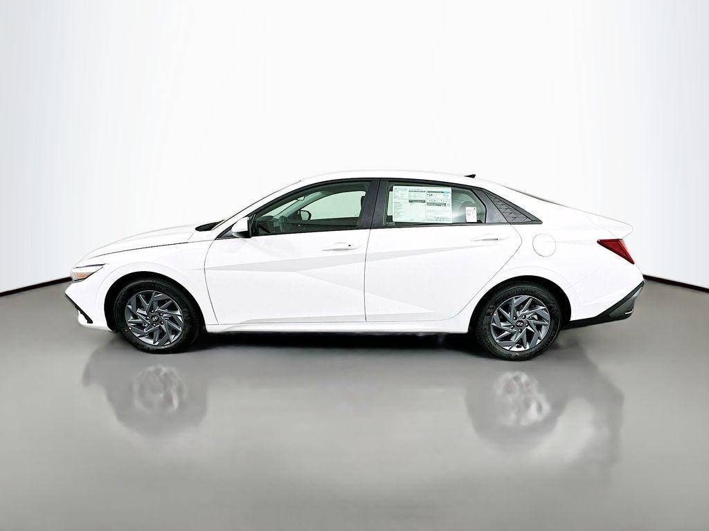 new 2025 Hyundai ELANTRA HEV car, priced at $27,805