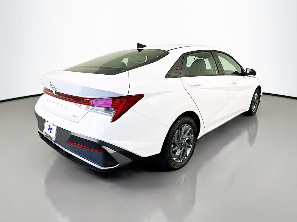 new 2025 Hyundai ELANTRA HEV car, priced at $27,805