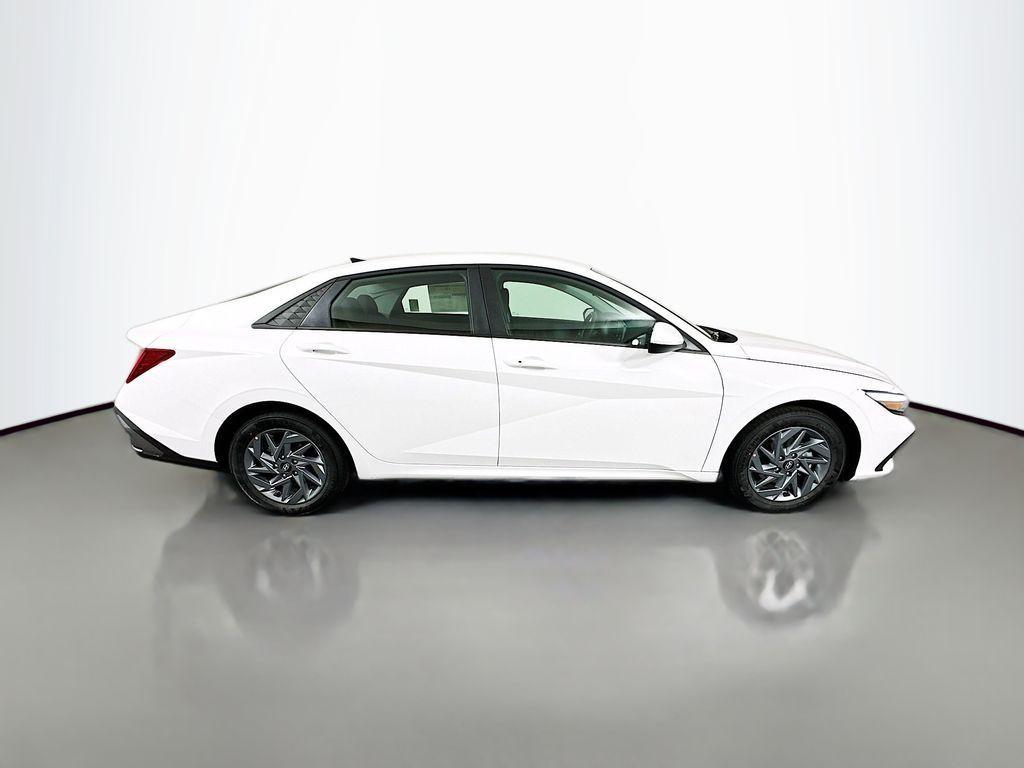 new 2025 Hyundai ELANTRA HEV car, priced at $27,805
