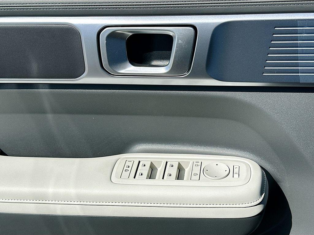 new 2025 Hyundai Santa Fe car, priced at $39,105