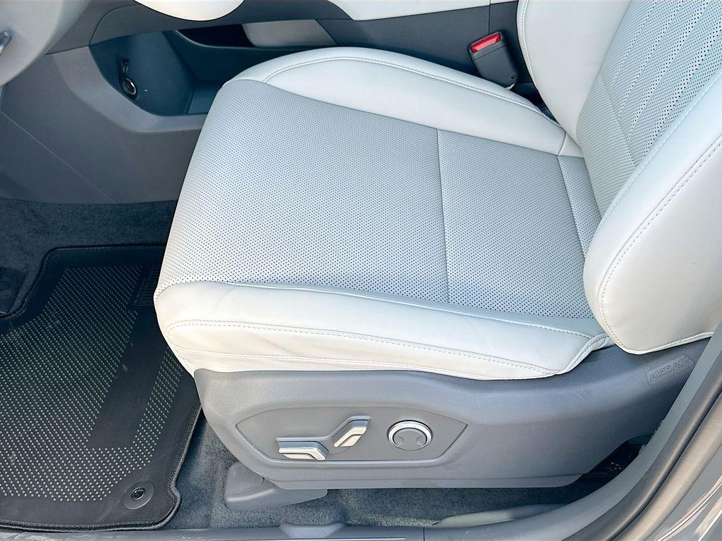 new 2025 Hyundai Santa Fe car, priced at $39,105
