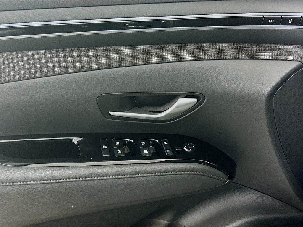 used 2024 Hyundai TUCSON Hybrid car, priced at $37,500