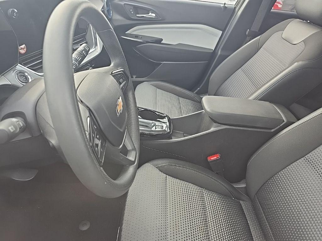 used 2024 Chevrolet Trax car, priced at $22,276