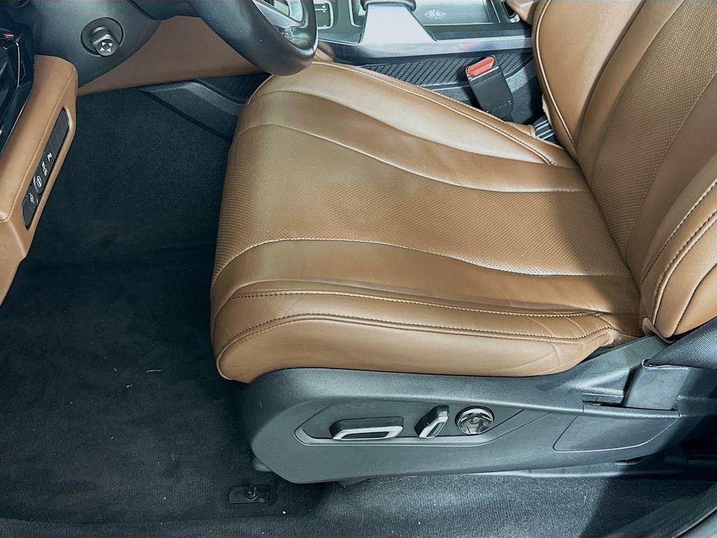 used 2022 Acura MDX car, priced at $38,547