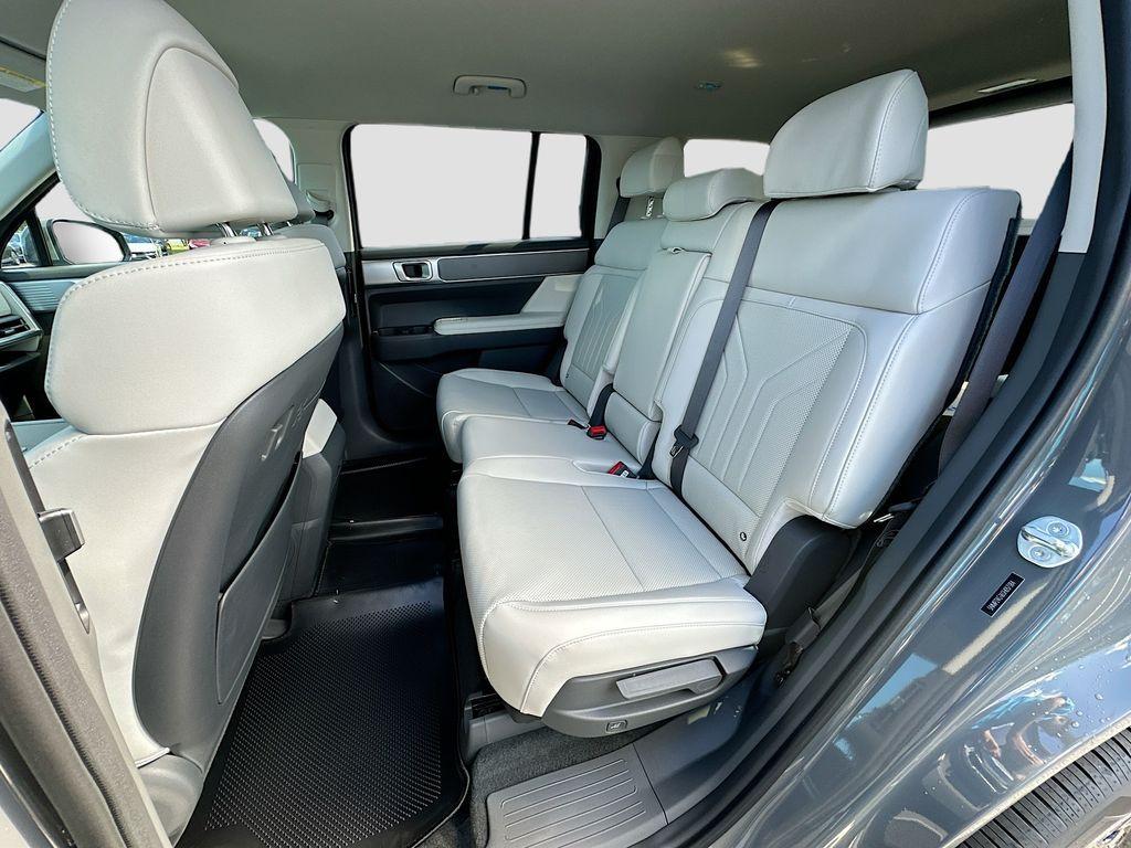 new 2025 Hyundai SANTA FE HEV car