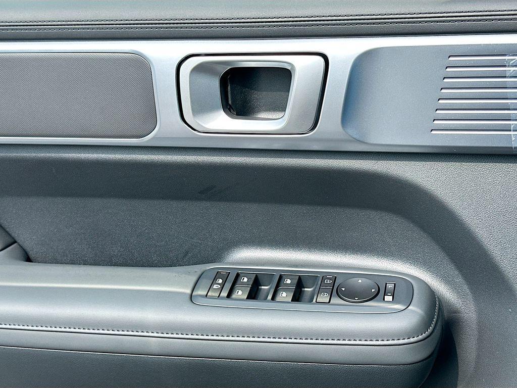 new 2025 Hyundai SANTA FE HEV car, priced at $40,014