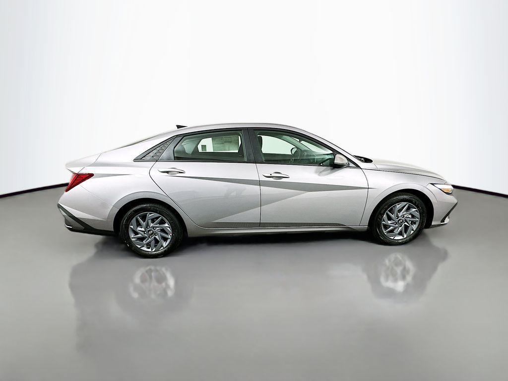 new 2025 Hyundai ELANTRA HEV car, priced at $27,305