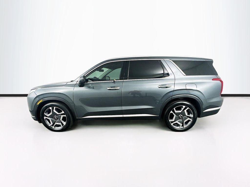 used 2024 Hyundai Palisade car, priced at $44,000