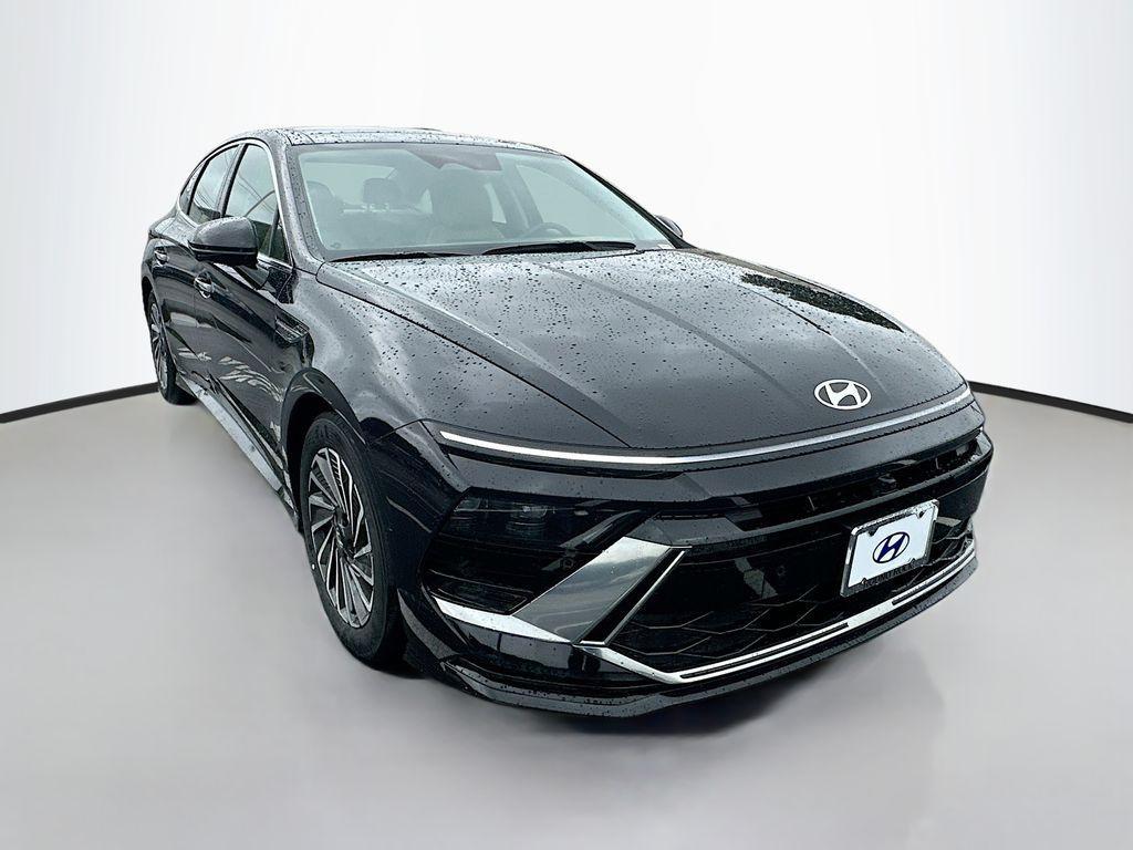 new 2025 Hyundai Sonata Hybrid car, priced at $39,485