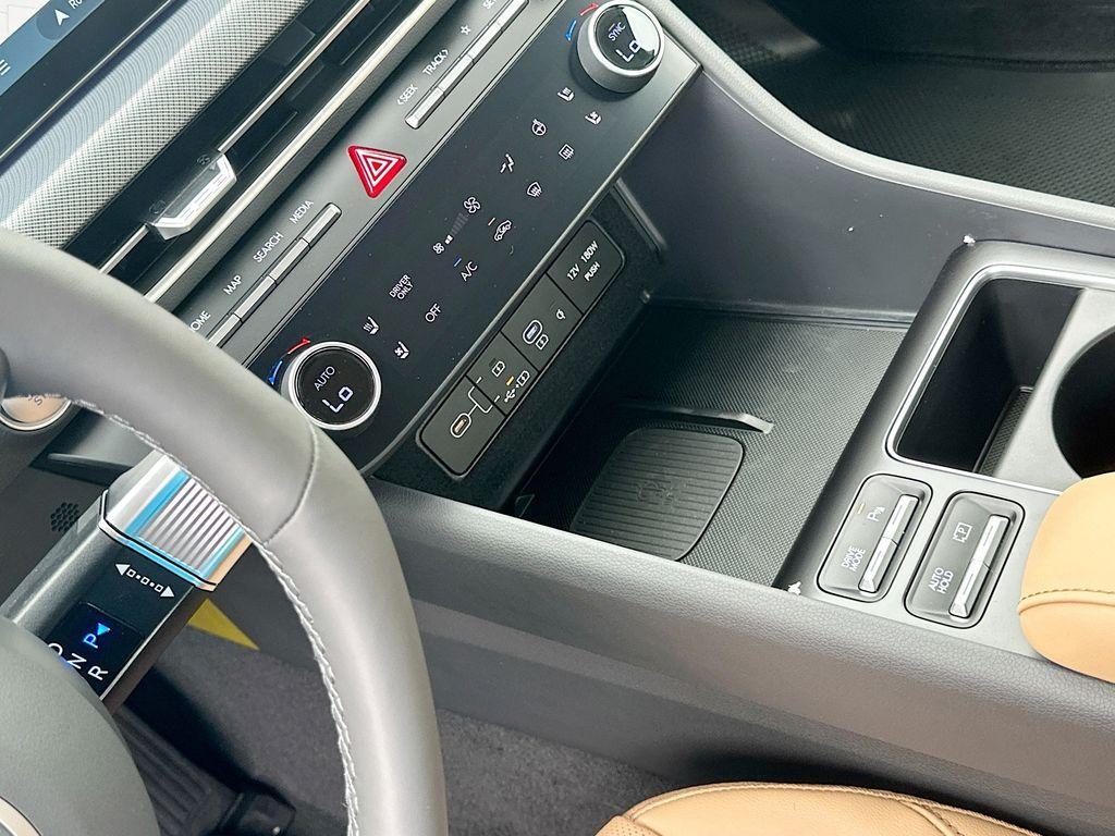 new 2025 Hyundai Sonata Hybrid car, priced at $39,485