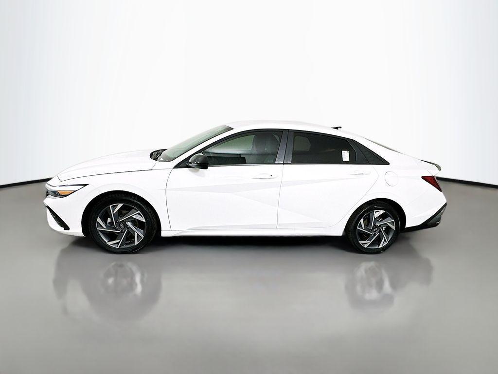 new 2025 Hyundai Elantra car, priced at $25,555