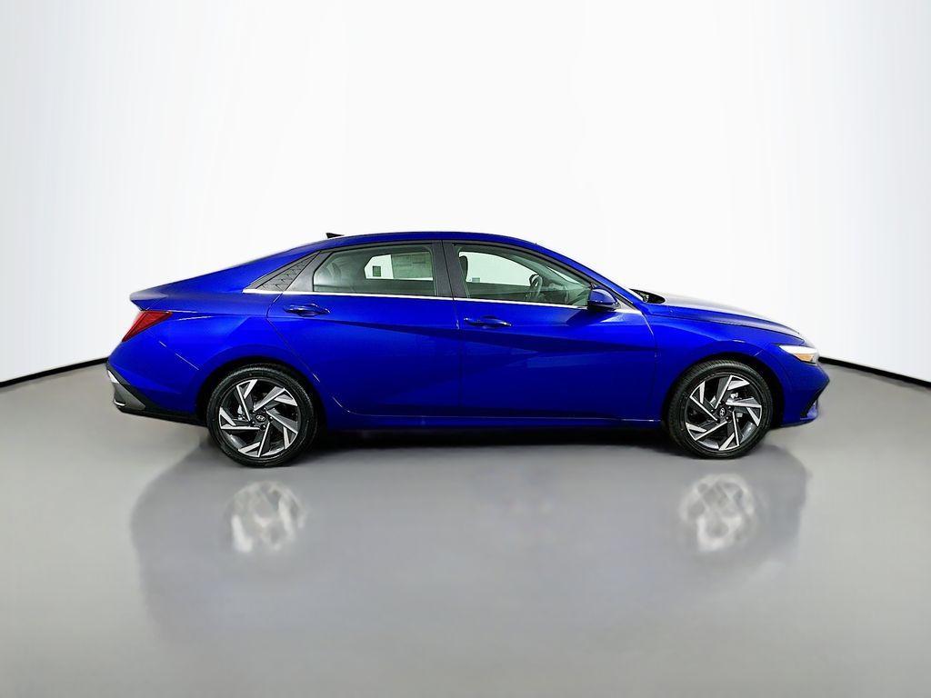 new 2025 Hyundai Elantra car, priced at $27,260