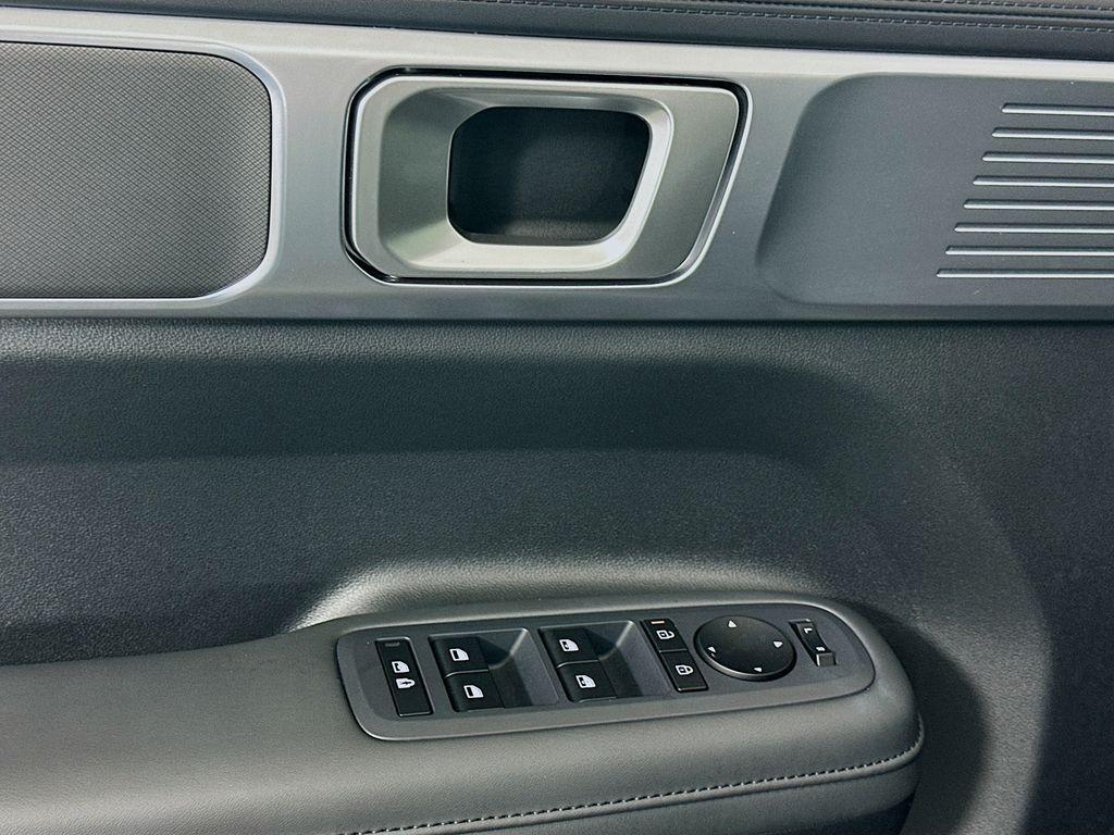 used 2025 Hyundai Santa Fe car, priced at $36,884
