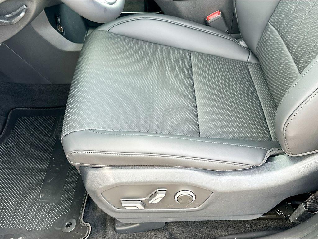 new 2025 Hyundai SANTA FE HEV car, priced at $40,199