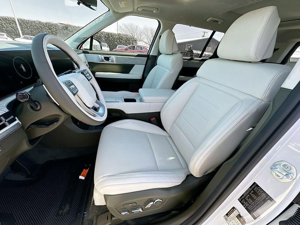new 2025 Hyundai Santa Fe car, priced at $51,250