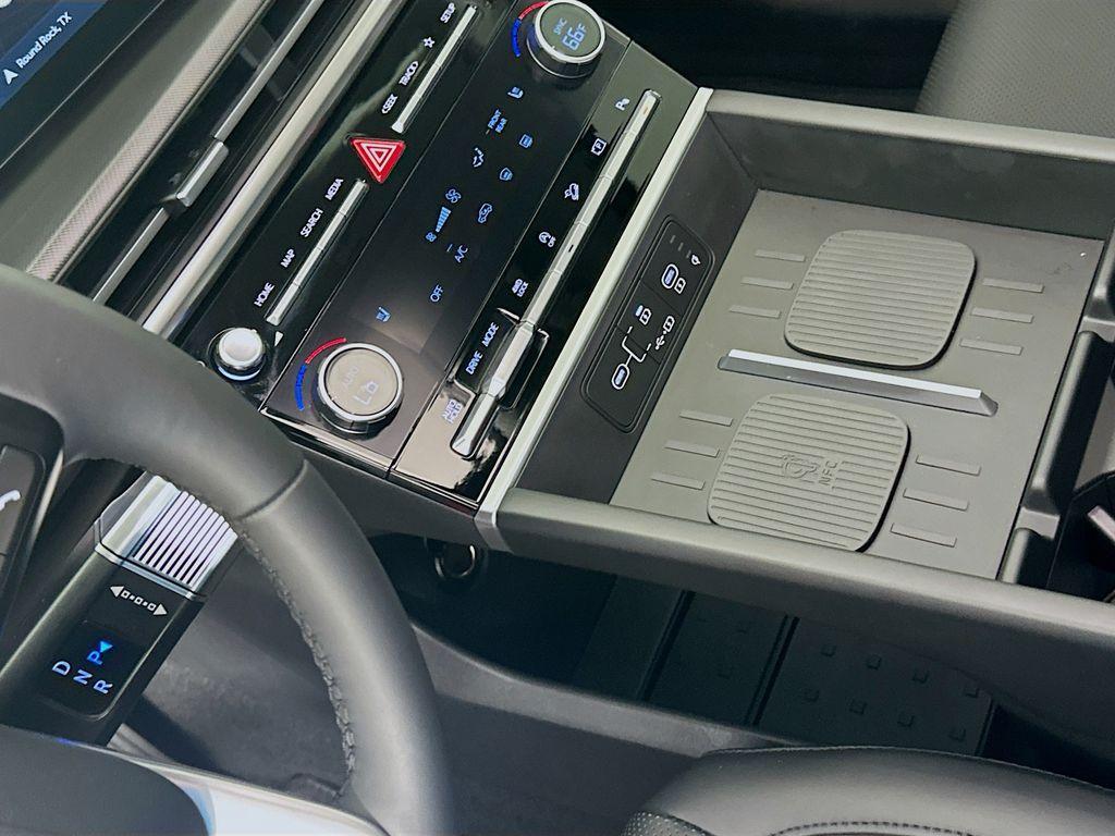 used 2025 Hyundai Santa Fe car, priced at $37,999