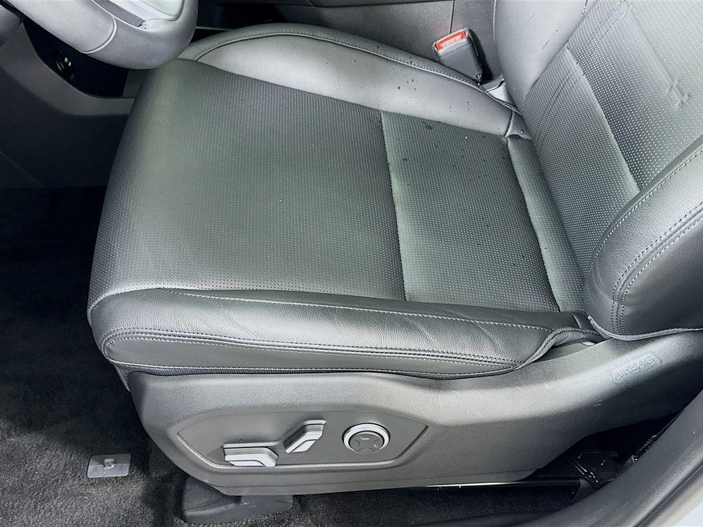 used 2025 Hyundai Santa Fe car, priced at $38,870
