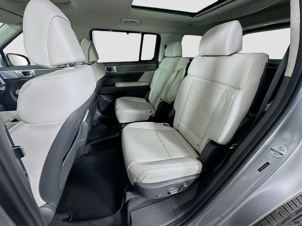 new 2025 Hyundai SANTA FE HEV car, priced at $50,100