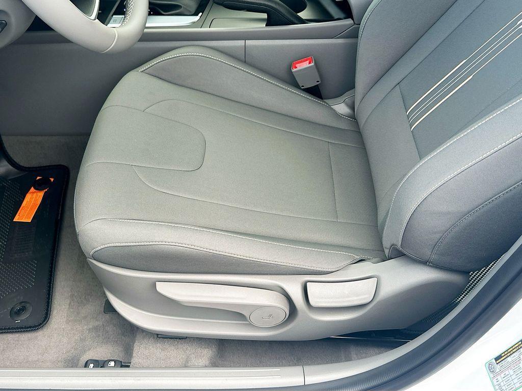 new 2025 Hyundai Elantra car, priced at $25,295