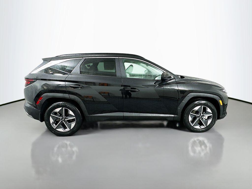 new 2025 Hyundai Tucson car, priced at $32,545