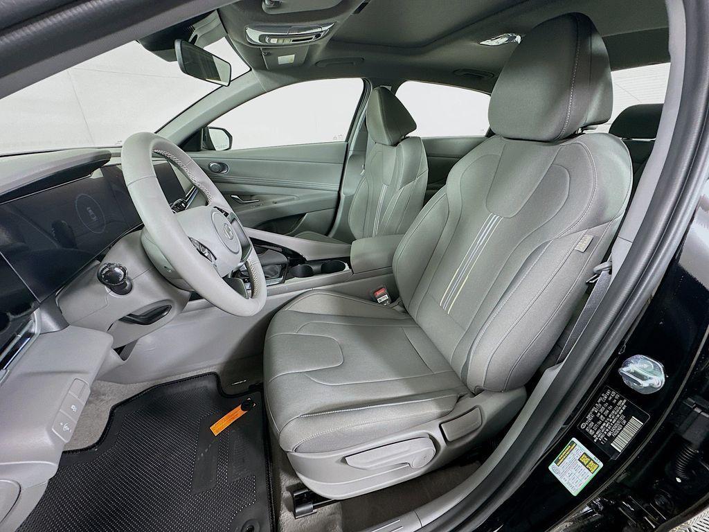 new 2025 Hyundai Elantra car, priced at $27,260