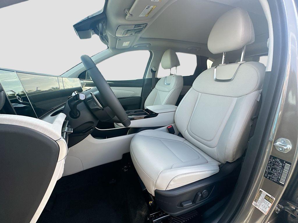 new 2025 Hyundai TUCSON Hybrid car, priced at $43,350