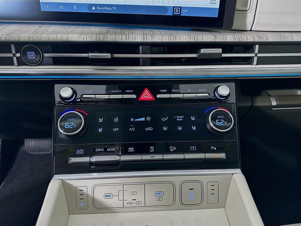 used 2025 Hyundai Santa Fe car, priced at $42,500