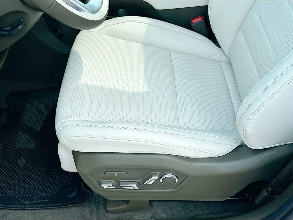 new 2025 Hyundai SANTA FE HEV car, priced at $50,525