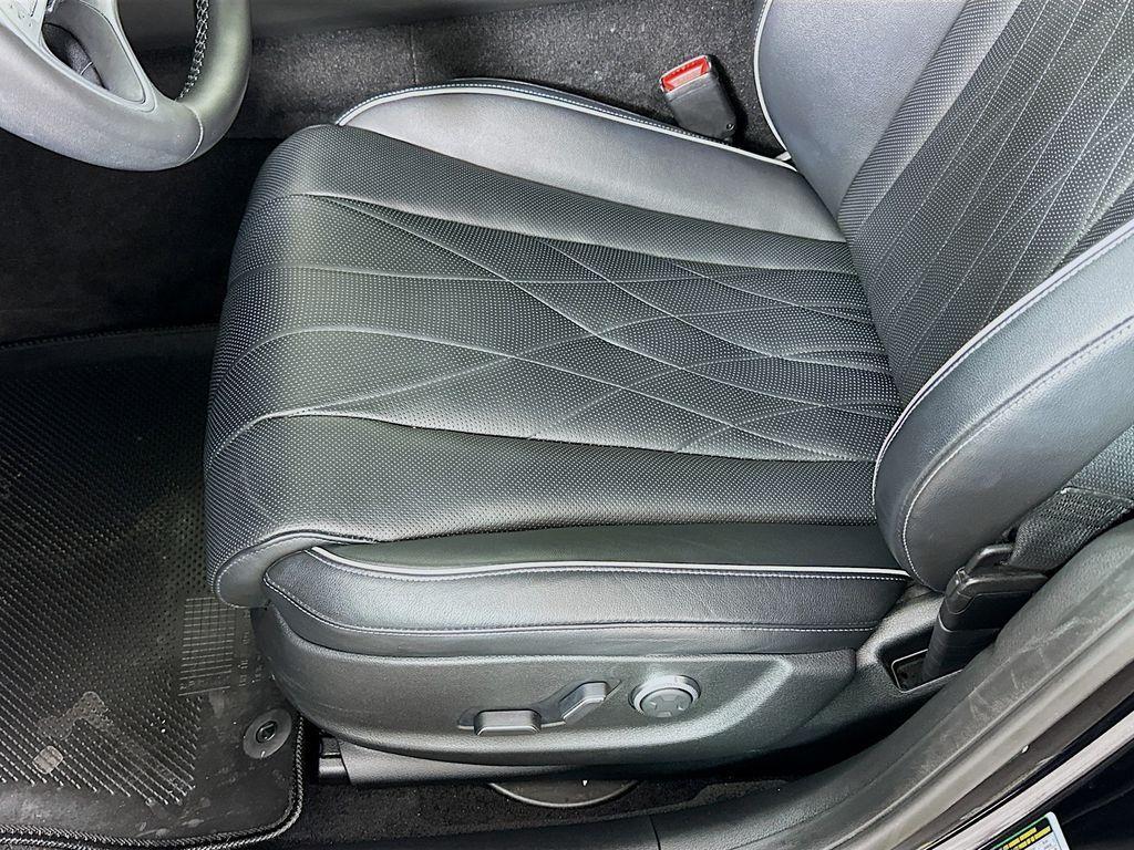 used 2021 Genesis G80 car, priced at $31,991