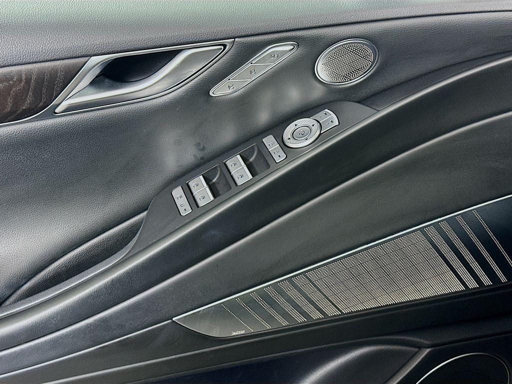 used 2021 Genesis G80 car, priced at $31,991