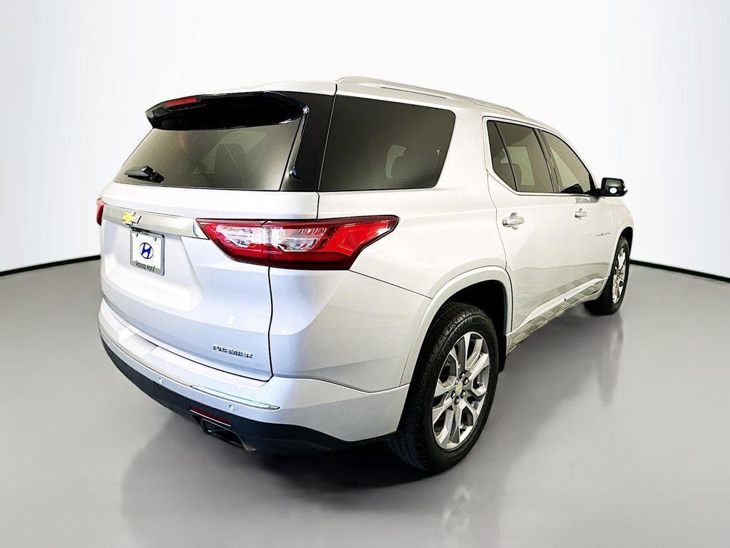 used 2020 Chevrolet Traverse car, priced at $23,999