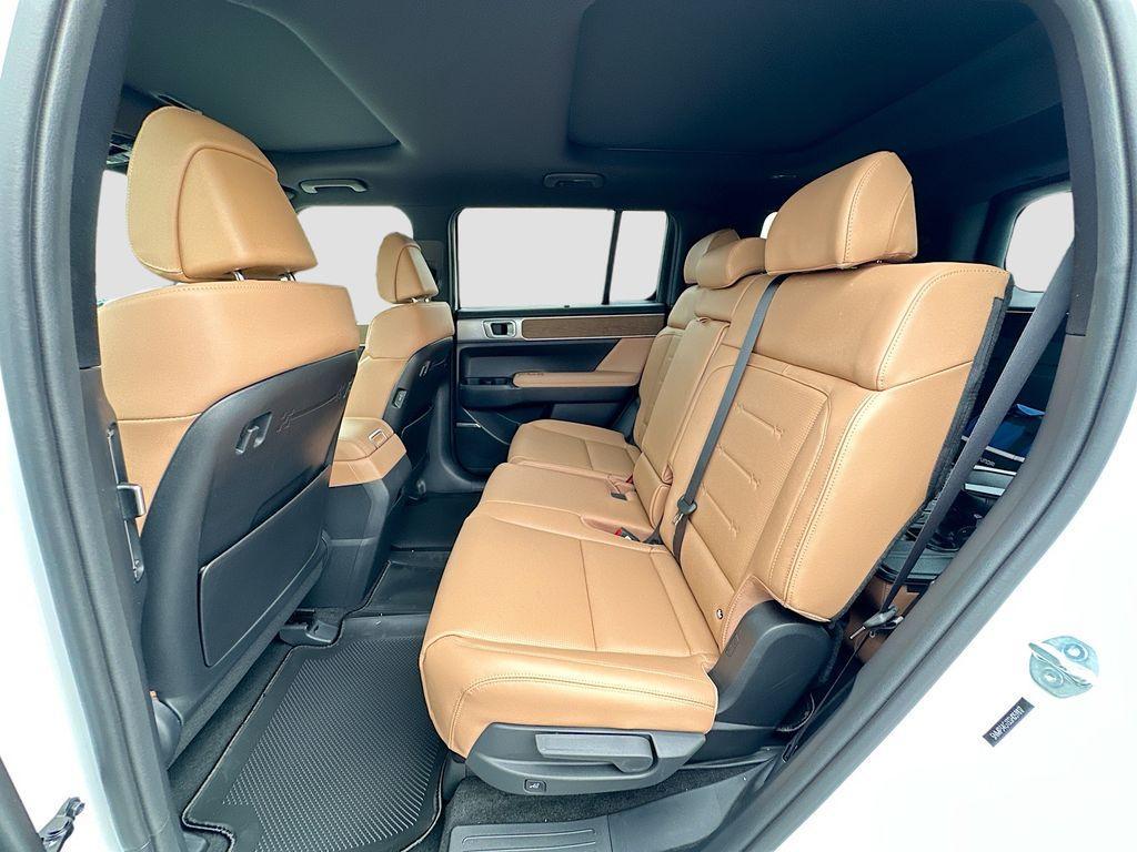 new 2025 Hyundai SANTA FE HEV car