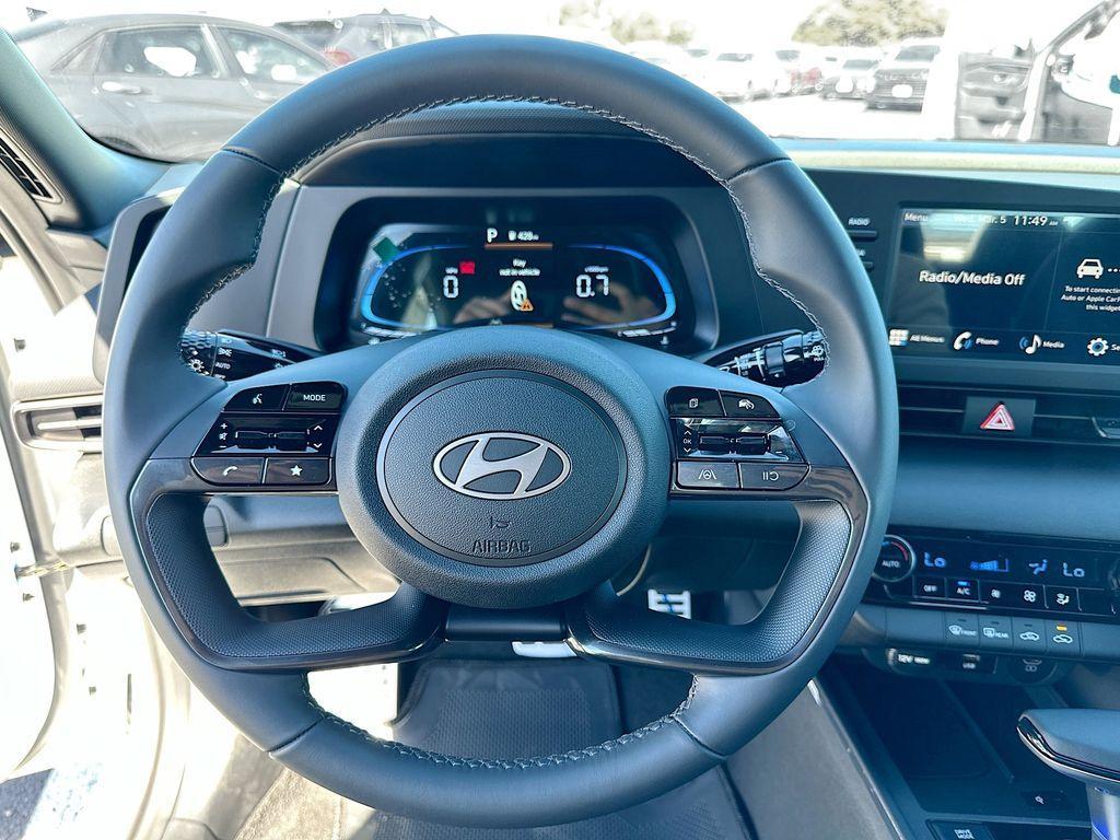 new 2025 Hyundai Elantra car, priced at $25,135