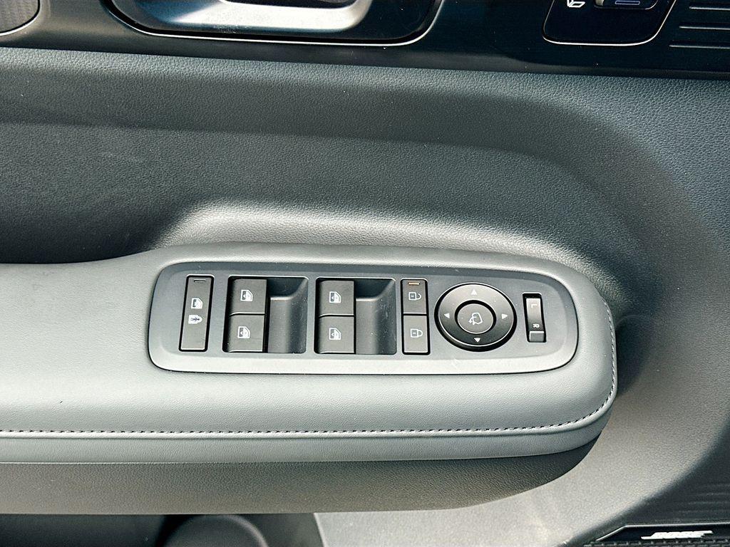 new 2025 Hyundai SANTA FE HEV car, priced at $52,135