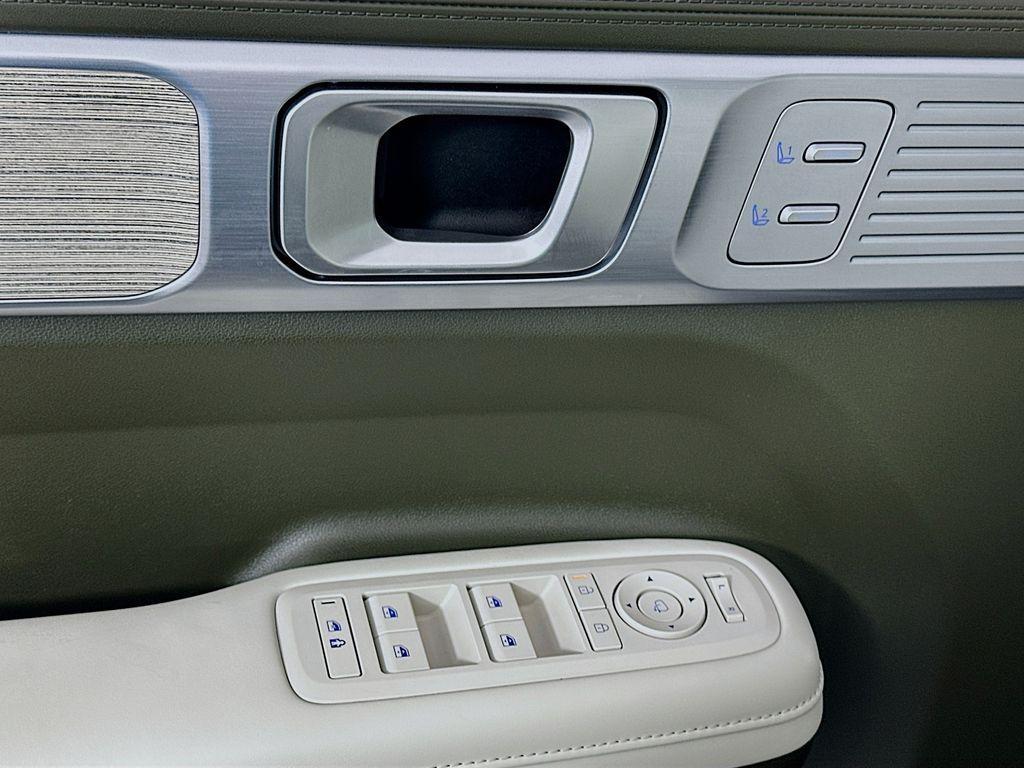 used 2025 Hyundai Santa Fe car, priced at $41,999