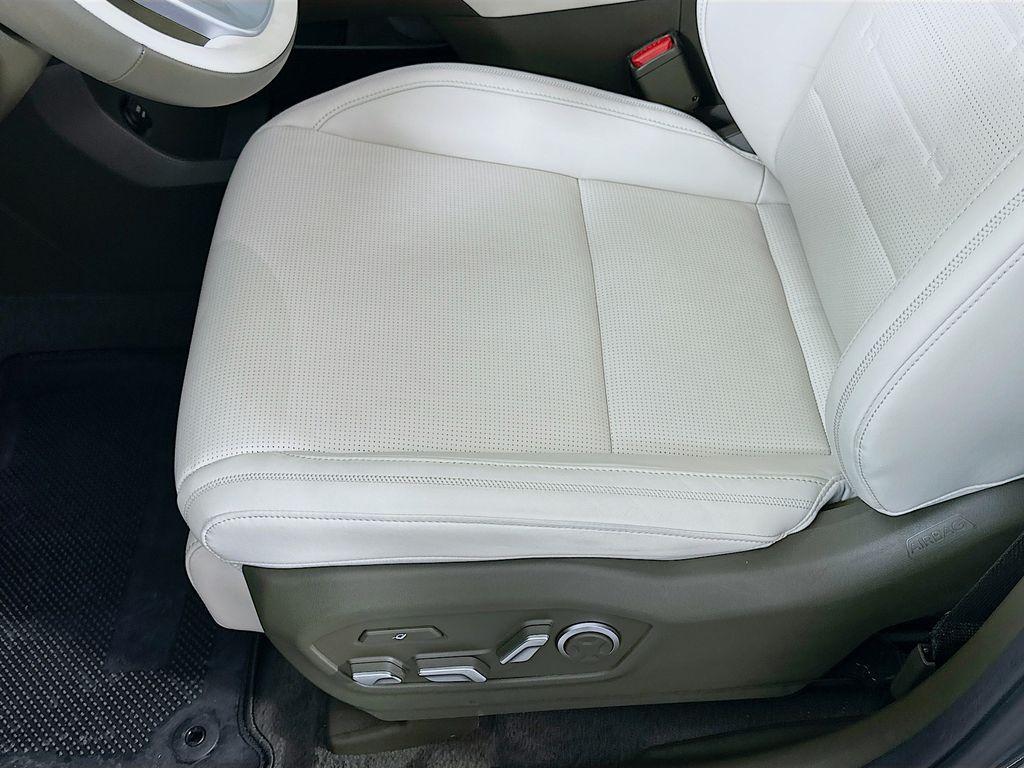 used 2025 Hyundai Santa Fe car, priced at $41,999