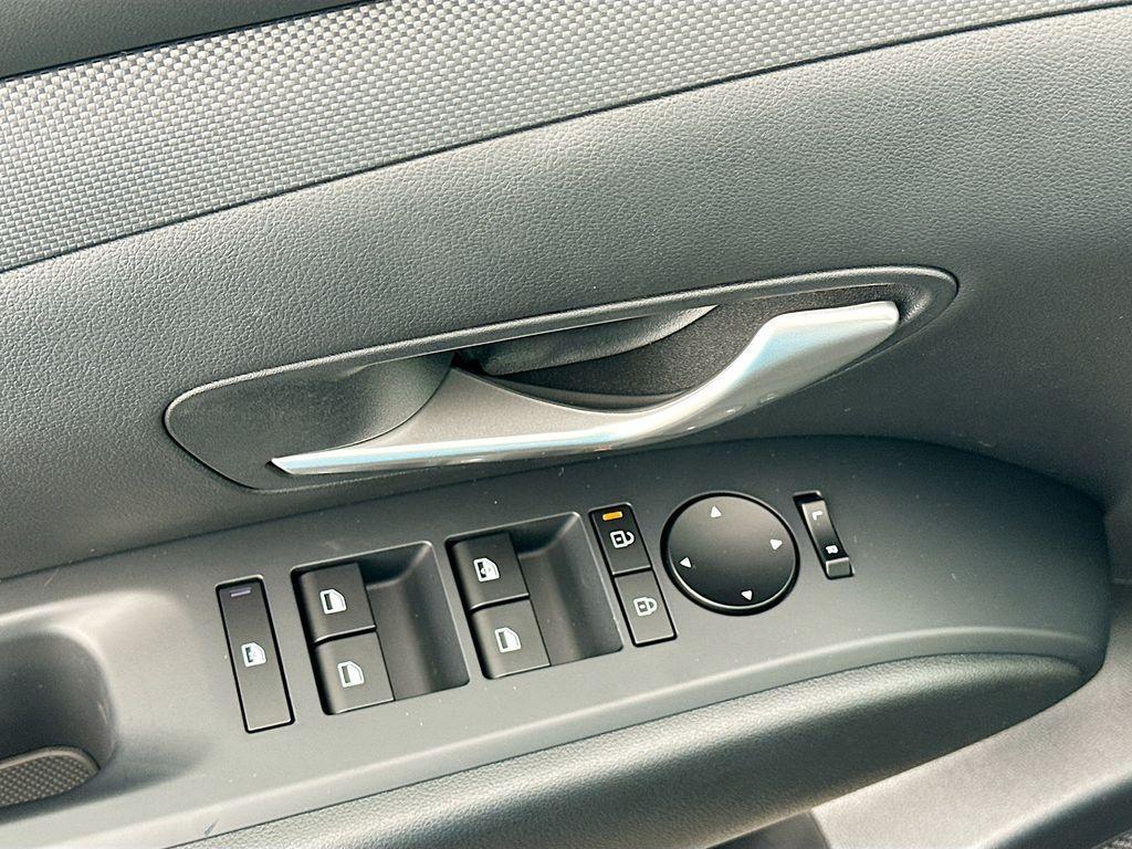 new 2025 Hyundai Tucson car, priced at $30,925