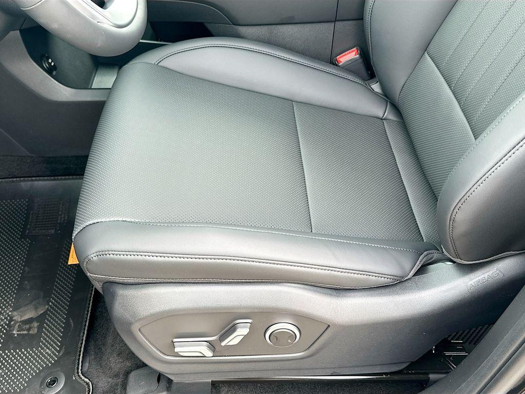 new 2025 Hyundai Santa Fe car, priced at $39,184