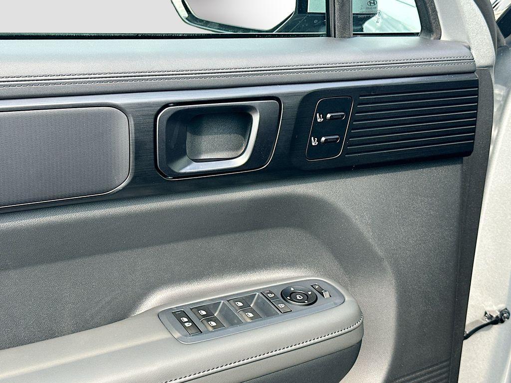 new 2025 Hyundai SANTA FE HEV car, priced at $50,335