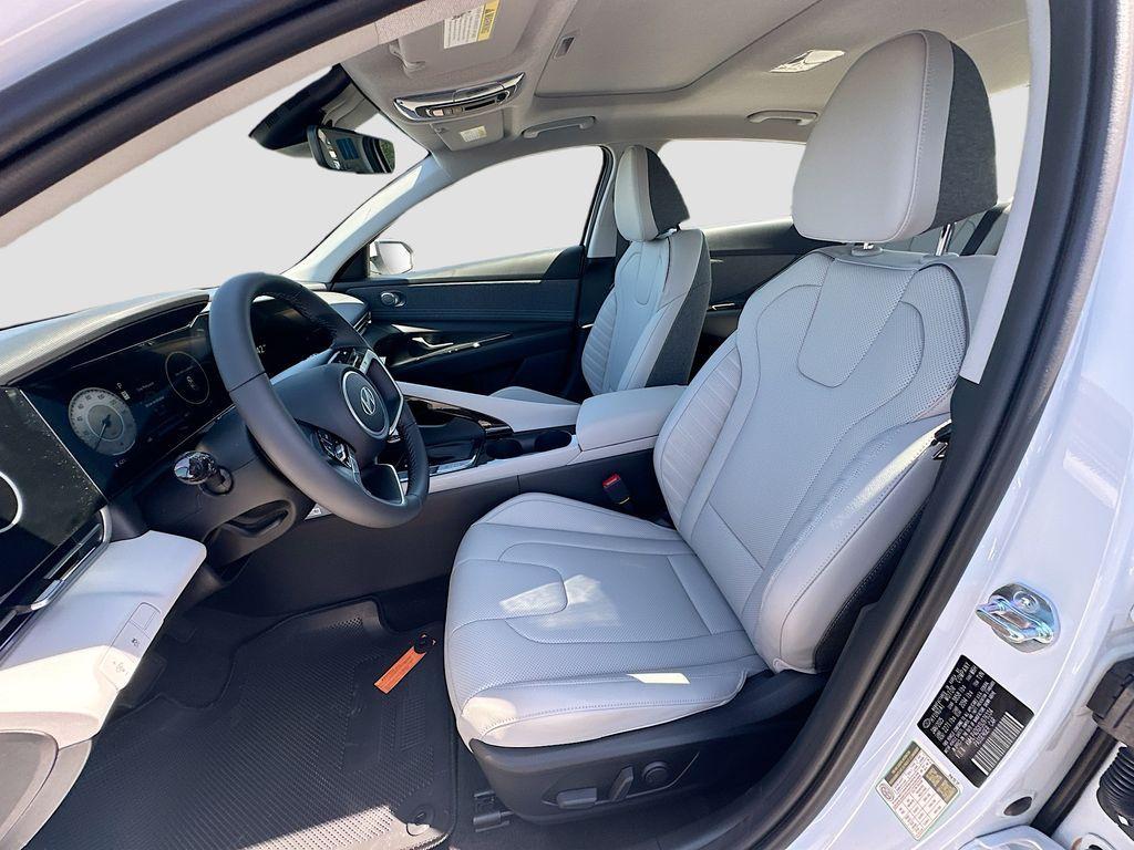 new 2025 Hyundai Elantra car, priced at $29,065