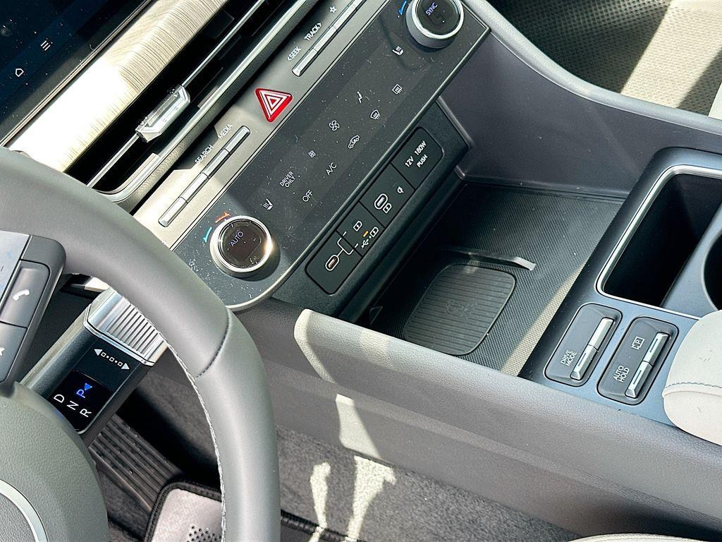 new 2025 Hyundai Sonata Hybrid car, priced at $33,025