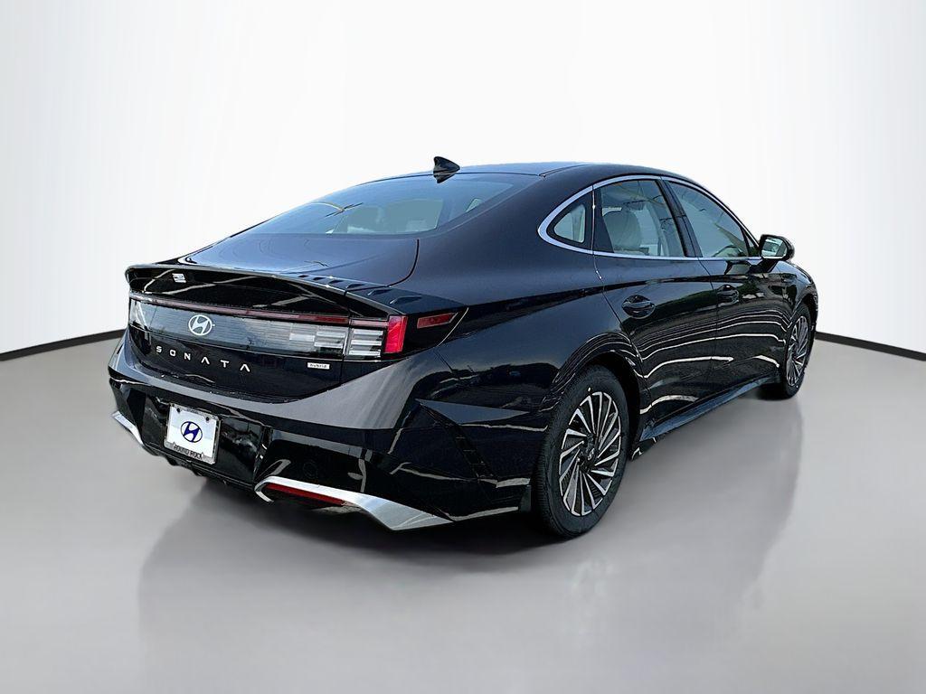 new 2025 Hyundai Sonata Hybrid car, priced at $33,025