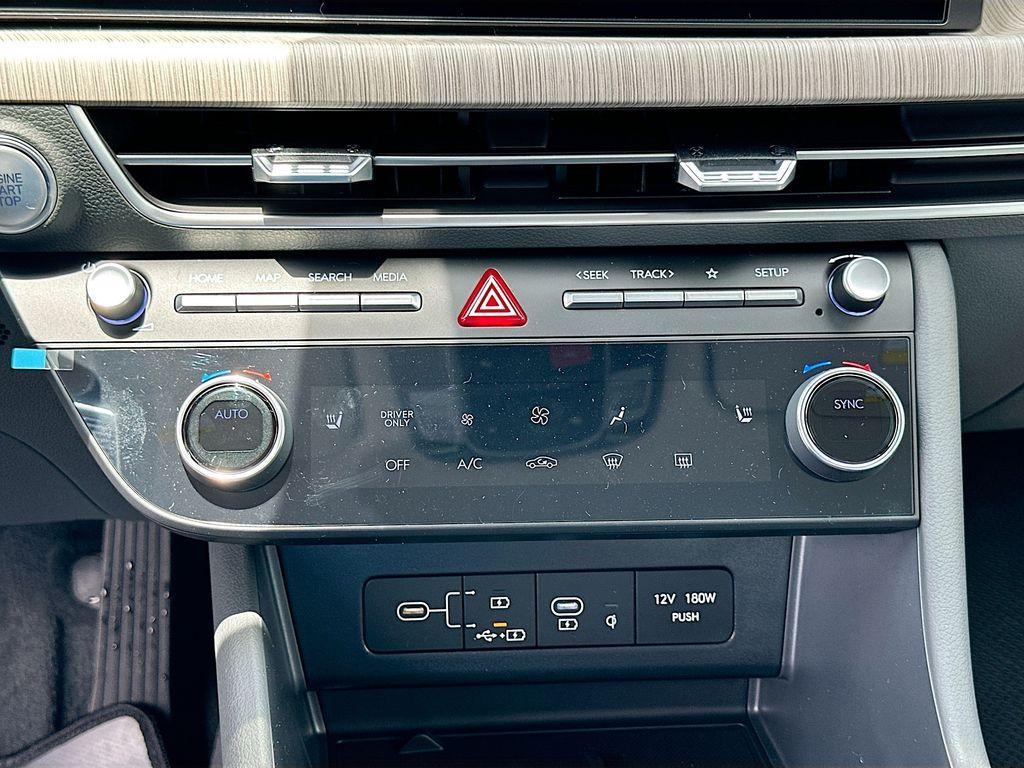 new 2025 Hyundai Sonata Hybrid car, priced at $33,025