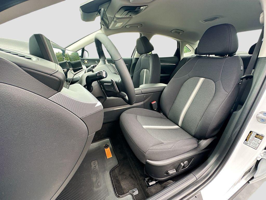 new 2025 Hyundai Sonata Hybrid car, priced at $33,723