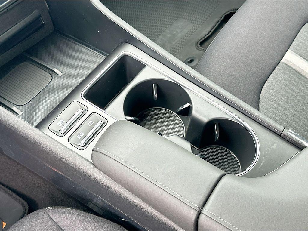 new 2025 Hyundai Sonata Hybrid car, priced at $33,723