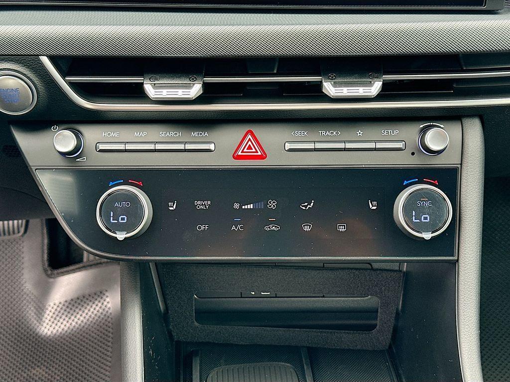 new 2025 Hyundai Sonata Hybrid car, priced at $33,723