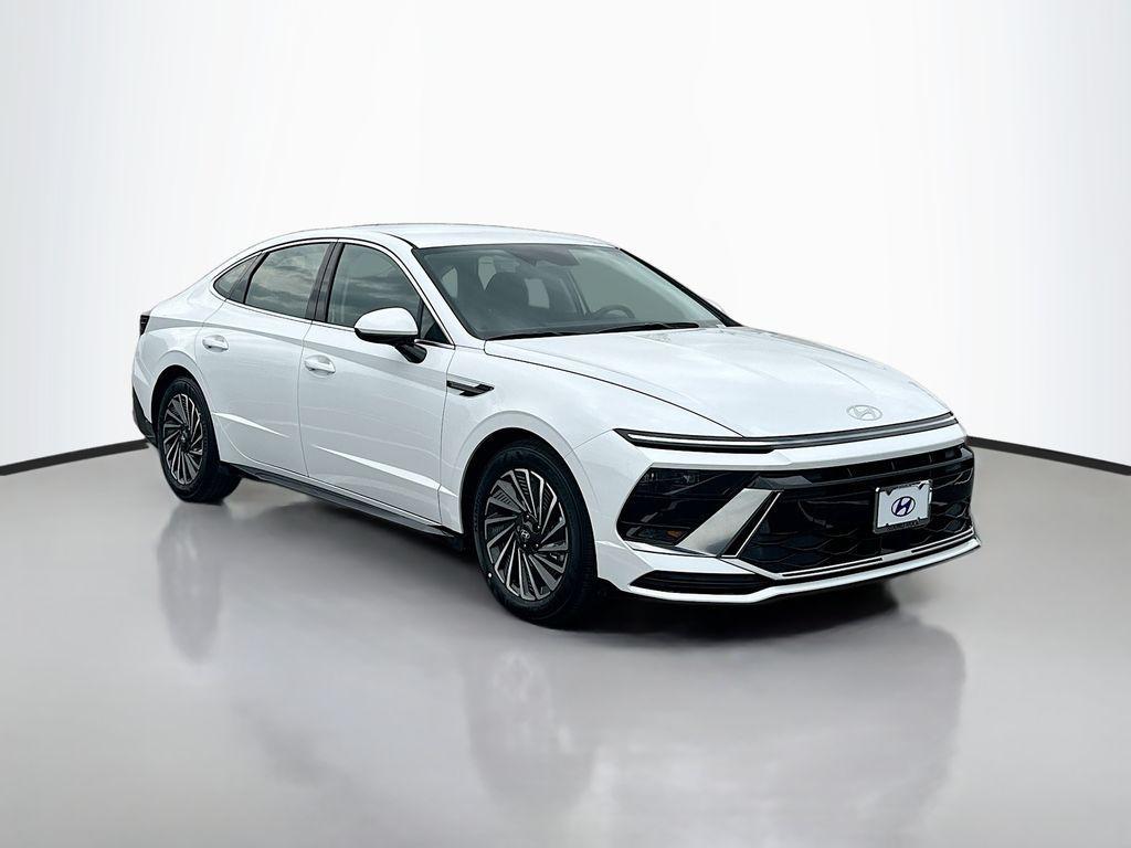 new 2025 Hyundai Sonata Hybrid car, priced at $33,723