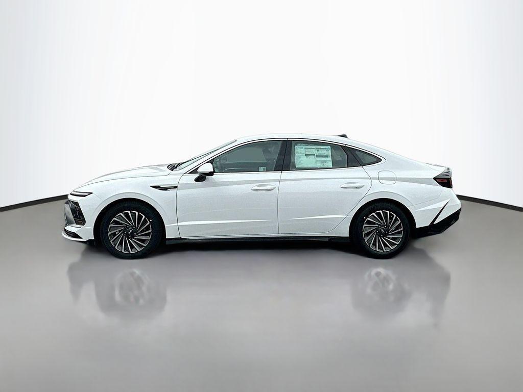 new 2025 Hyundai Sonata Hybrid car, priced at $33,723